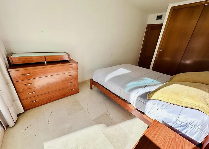 A802 - Atrium 4 *